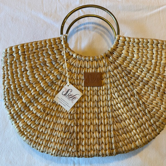 Sseko Natural Straw Tote with Gold Circular Handles - Picture 3 of 3